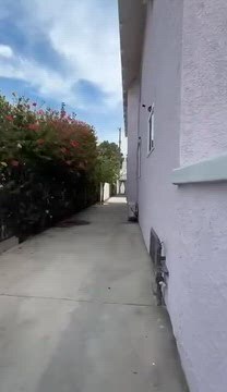 1161 W 37th Dr, Los Angeles, CA à vendre - Vidéo sur l’inscription commerciale - Image 2 de 52