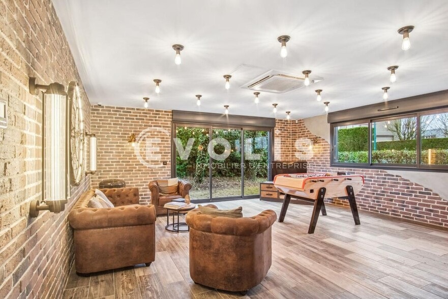 Flex in Bailly-Romainvilliers for sale - Interior Photo - Image 1 of 17