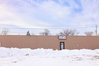 719 Central Ave W, Hampton, IA for lease Interior Photo- Image 2 of 20