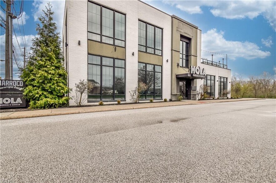 3941 Erie St, Willoughby, OH à louer - Photo du bâtiment - Image 3 de 34