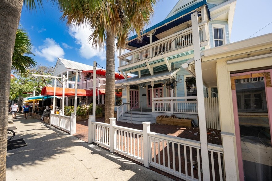 221 Duval St, Key West, FL à louer - Photo du bâtiment - Image 2 de 4
