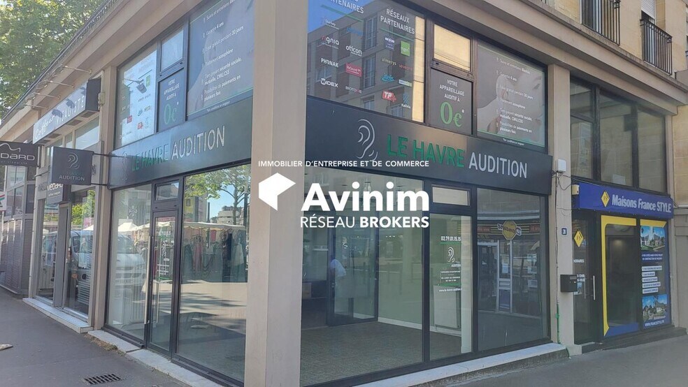 Retail in Le Havre for lease - Building Photo - Image 1 of 4