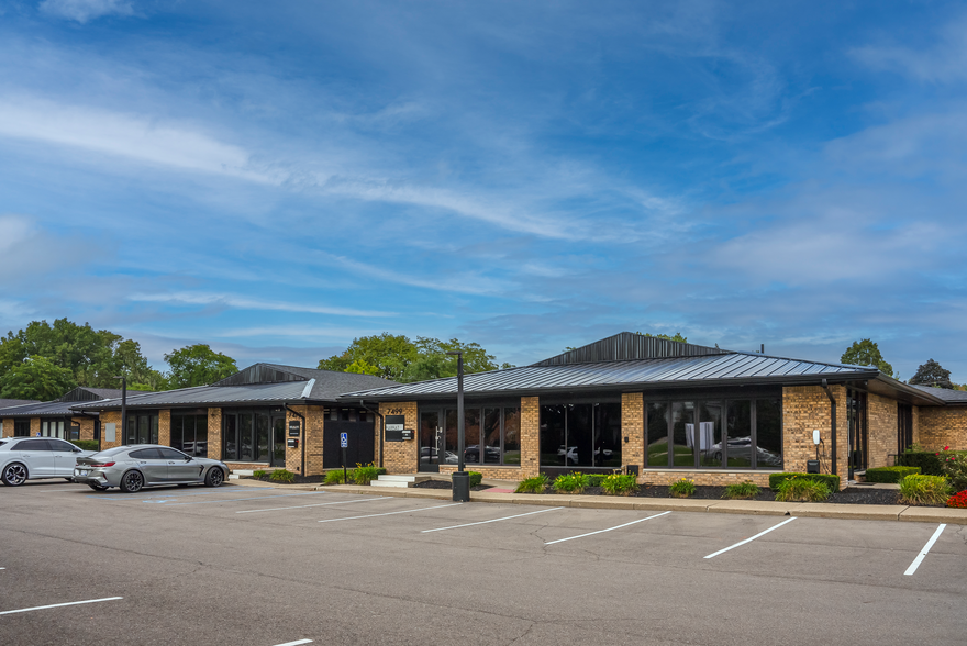 7399 Middlebelt Rd, West Bloomfield, MI for lease - Building Photo - Image 1 of 8