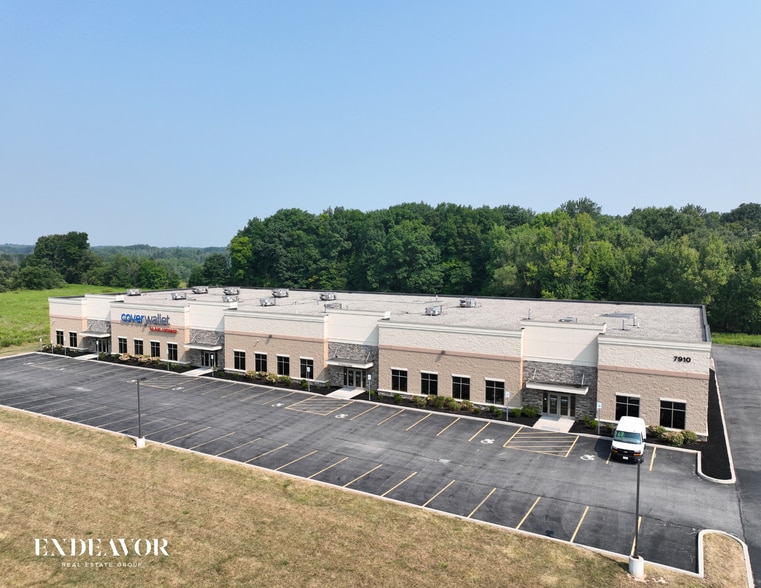 7910 Lehigh Crossing, Victor, NY à vendre - Photo du bâtiment - Image 3 de 5