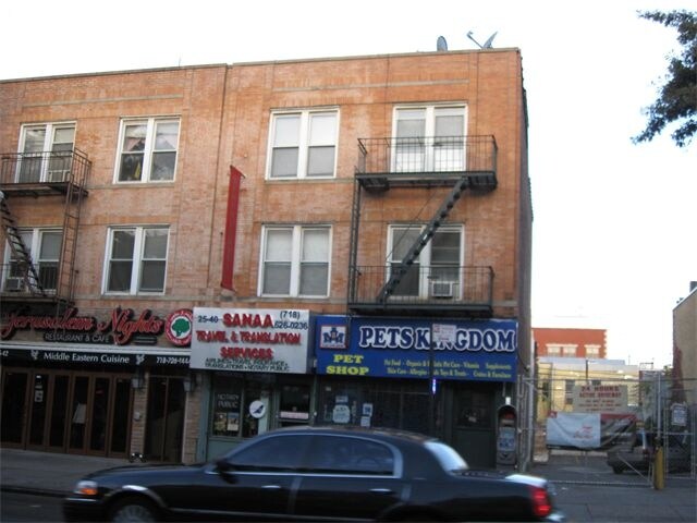 2540 Steinway St, Long Island City, NY for lease - Building Photo - Image 2 of 11