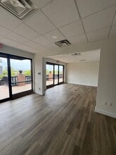 8010 E McDowell Rd, Scottsdale, AZ for lease Interior Photo- Image 2 of 8