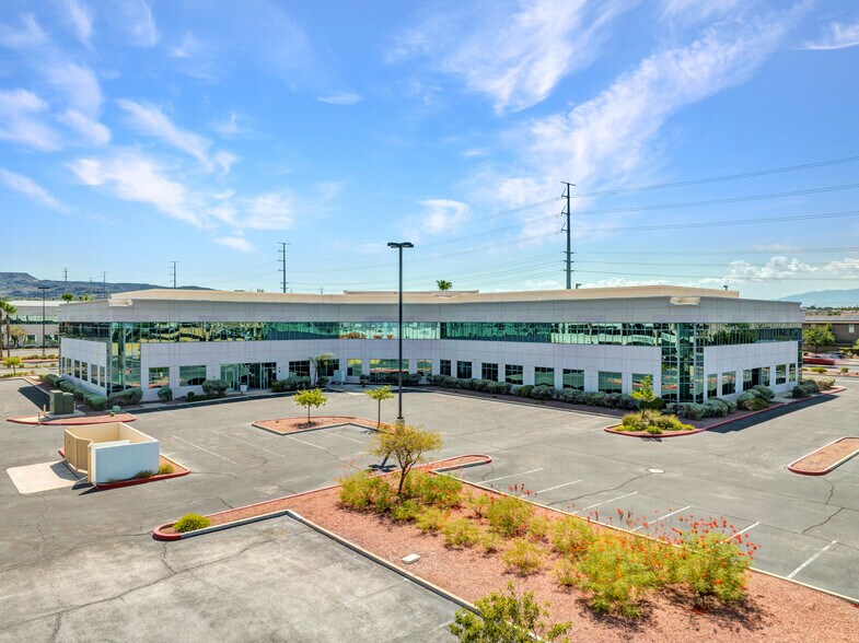 170 N Stephanie St, Henderson, NV à louer - Photo du bâtiment - Image 2 de 4