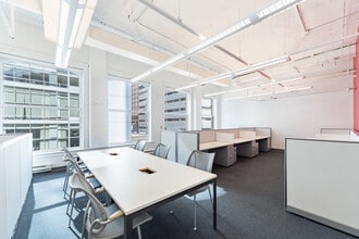 177 N State St, Chicago, IL for lease Interior Photo- Image 2 of 6