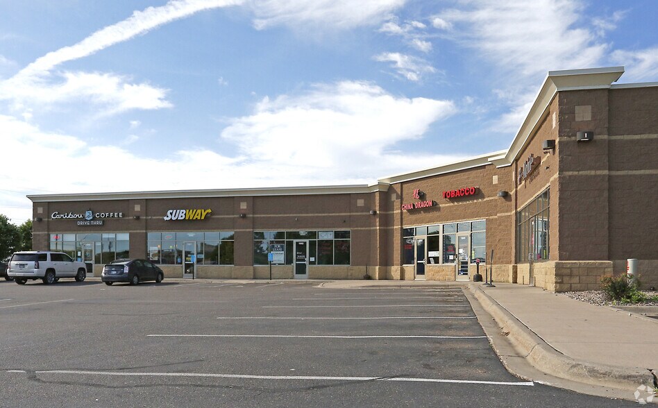 5145 County Rd 101, Hamel, MN à louer - Photo du bâtiment - Image 2 de 5