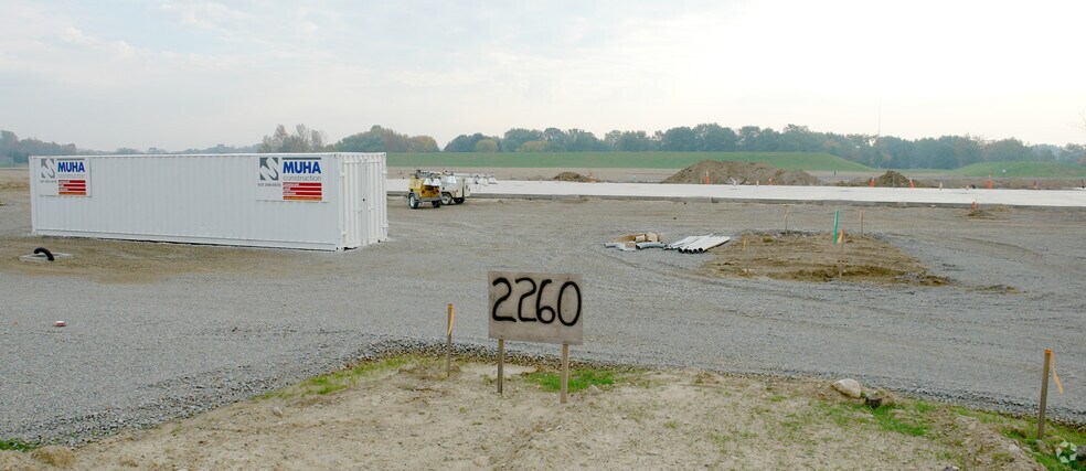 2260 N Fairfield Rd, Dayton, OH à louer - Photo du bâtiment - Image 3 de 10