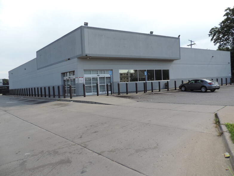 17170 Harper Ave, Detroit, MI for lease - Building Photo - Image 1 of 14