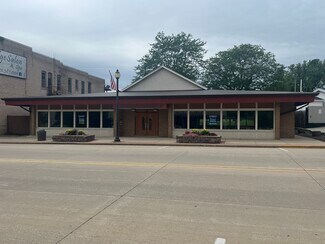 Plus de détails pour 111 N Main St, Mayville, WI - Spécialité à vendre