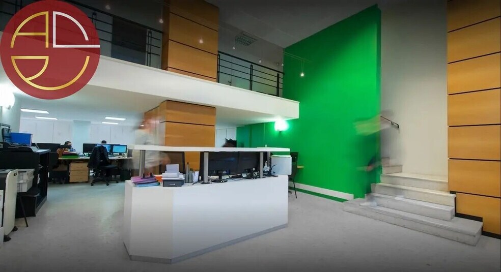 Retail in Toulouse for lease - Interior Photo - Image 3 of 8