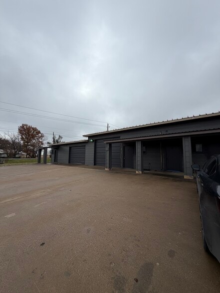 1650 FM 66, Waxahachie, TX for lease - Building Photo - Image 2 of 25