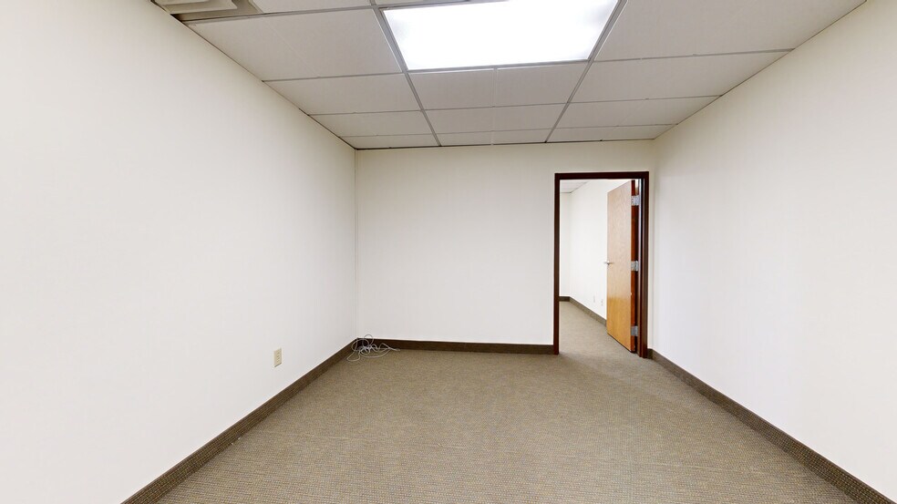 1955 University Ave W, Saint Paul, MN à louer - Numérisation 3D de Matterport - Image 3 de 12