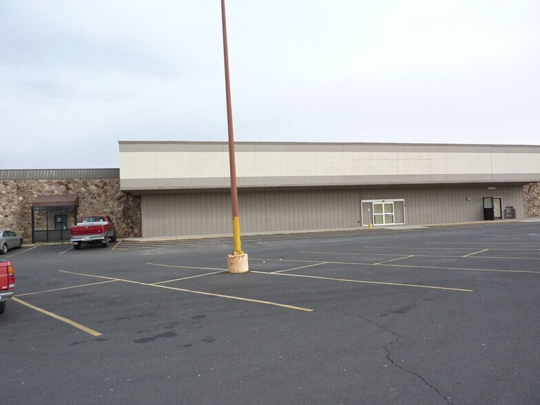 511 3rd St, Clarkston, WA à louer - Photo du bâtiment - Image 2 de 5