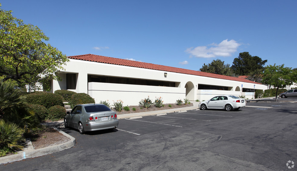 15835 Pomerado Rd, Poway, CA for lease - Primary Photo - Image 1 of 26