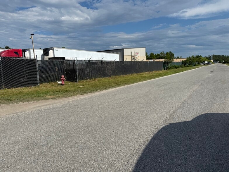 3330 Steel Rail Dr, Bunnell, FL for sale - Building Photo - Image 2 of 12