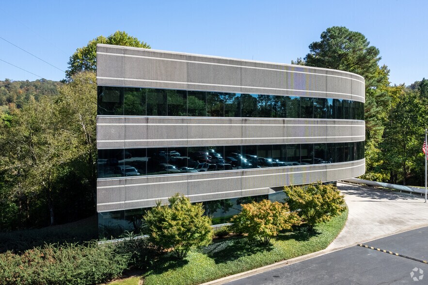600 Luckie Dr, Birmingham, AL for lease - Building Photo - Image 3 of 7