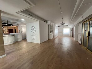 Retail in Esparreguera, Barcelona for lease Interior Photo- Image 1 of 9