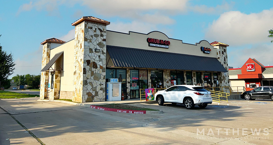 721 SW Green Oaks Blvd, Arlington, TX for lease - Building Photo - Image 1 of 3