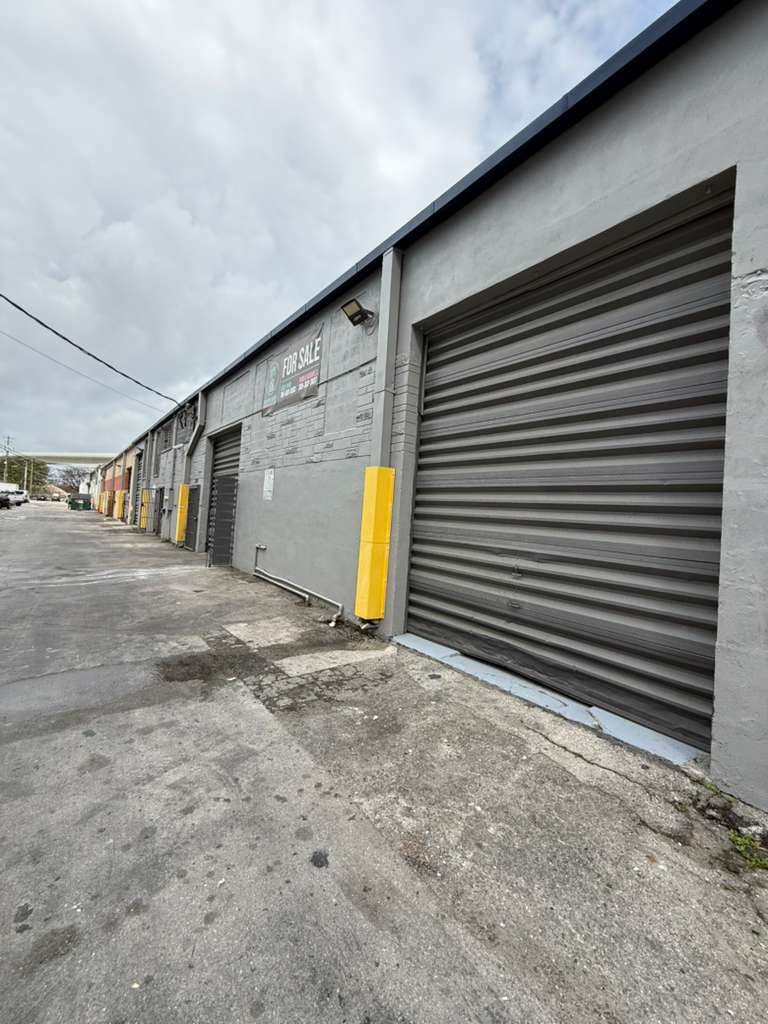 3904 NW 32 Ave, Miami, FL for lease Primary Photo- Image 1 of 10