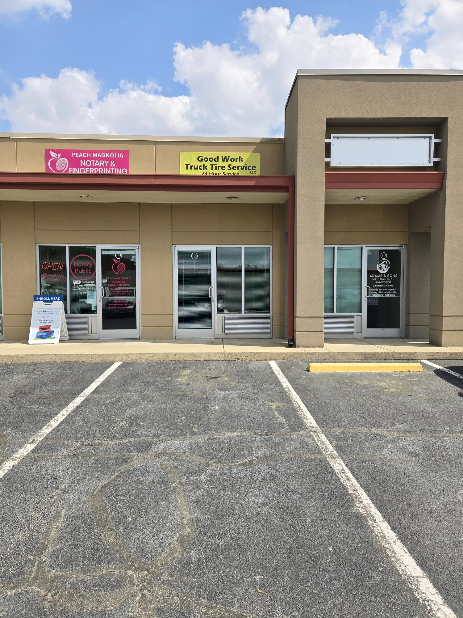 5745 Wendy Bagwell Pky, Hiram, GA for lease Interior Photo- Image 1 of 10