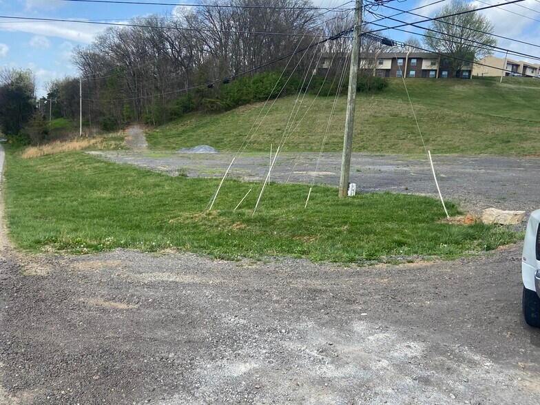 104 Hinchey Hollow Road Hwy, Jefferson City, TN à louer - Photo du bâtiment - Image 3 de 5