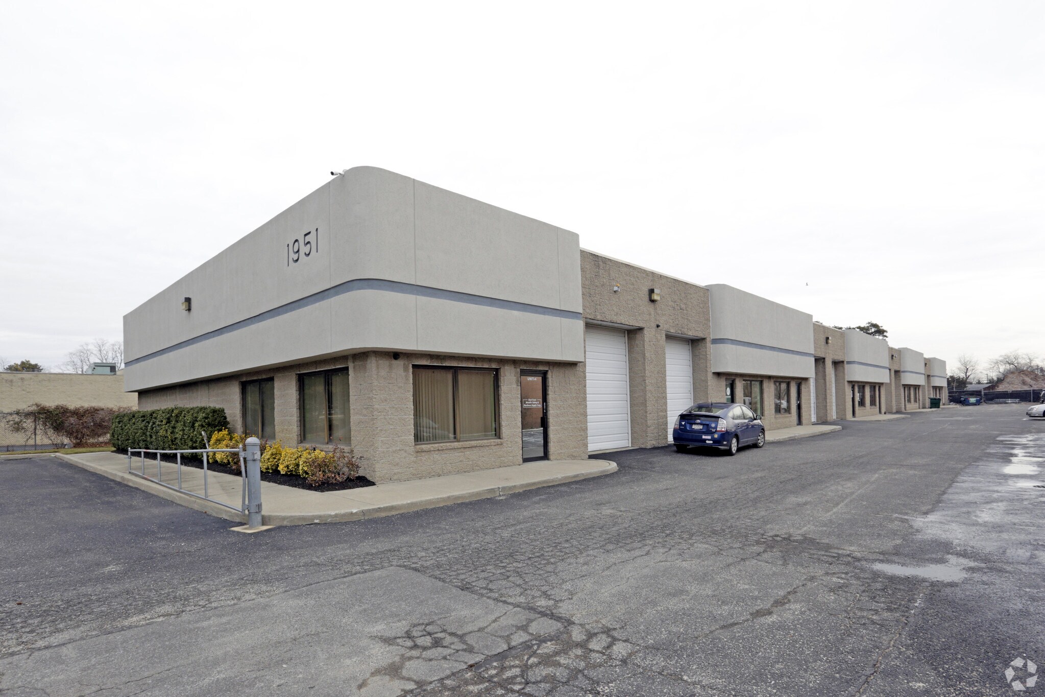 1951 Ocean Ave, Ronkonkoma, NY for lease Primary Photo- Image 1 of 7