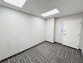 378-380 Talbot St, St Thomas, ON for lease Interior Photo- Image 2 of 3