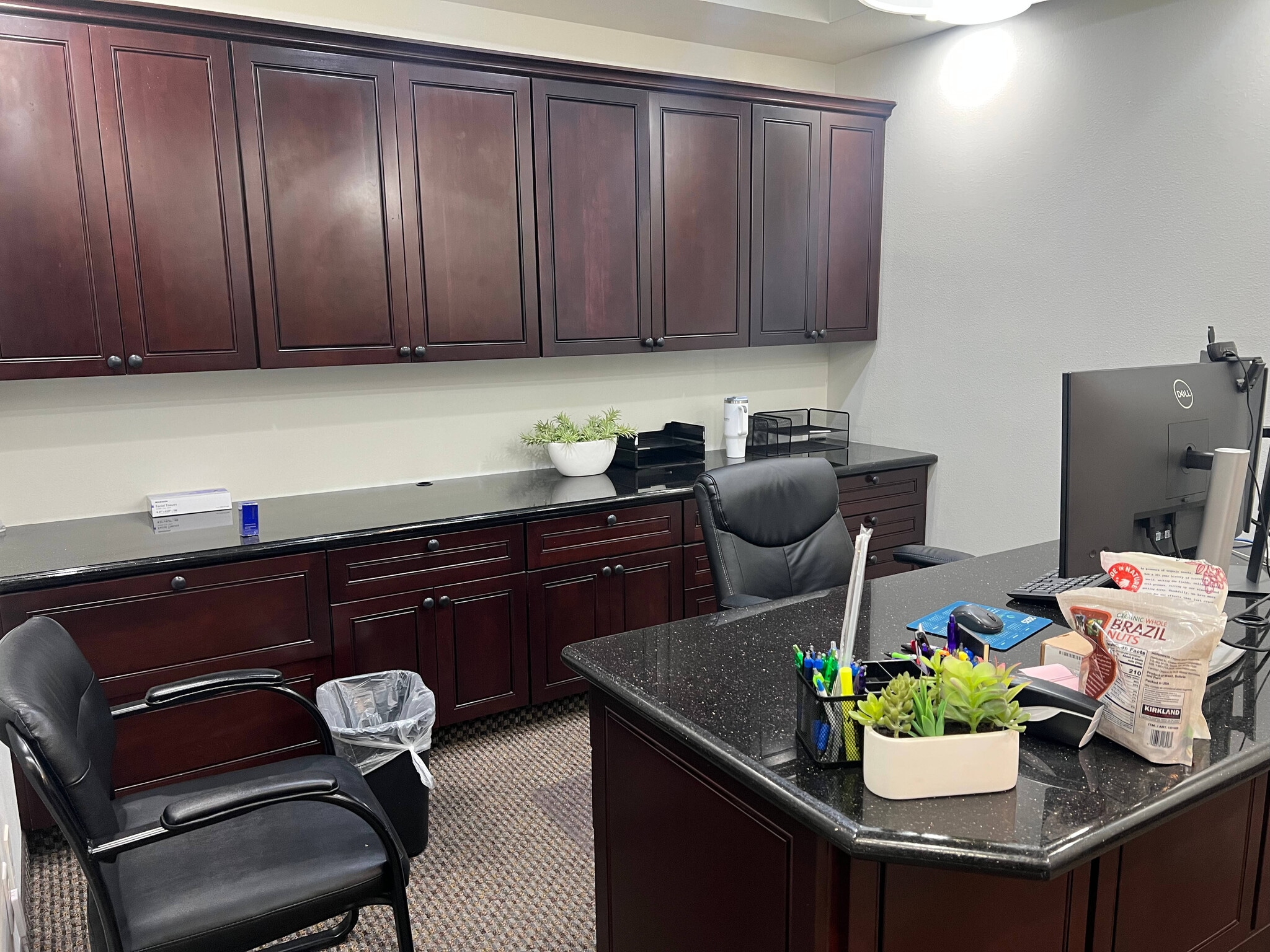 12998 Hesperia Rd, Victorville, CA for lease Interior Photo- Image 1 of 45