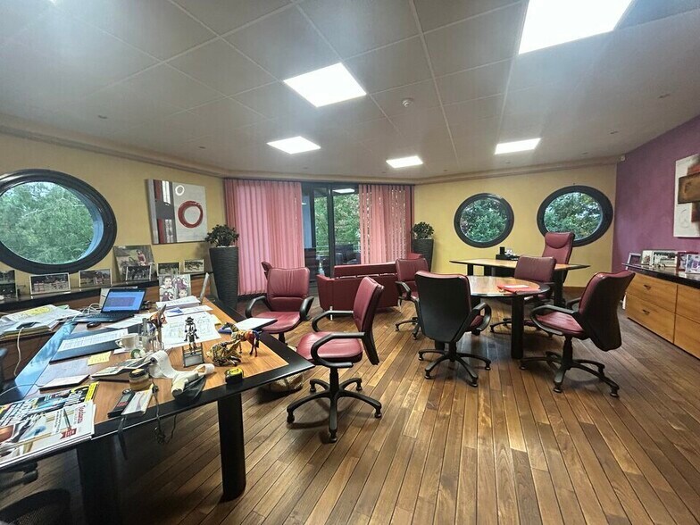 Office in Chalon-sur-Saône for lease - Interior Photo - Image 3 of 4