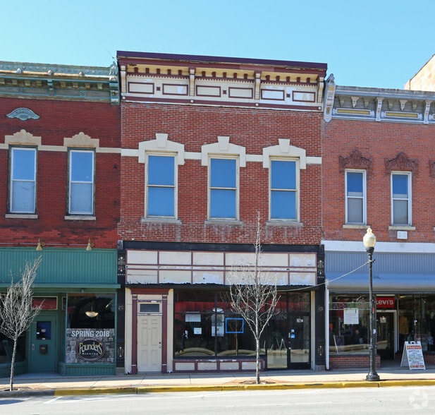 26 N Broadway, Aurora, IL à louer - Photo du bâtiment - Image 3 de 4