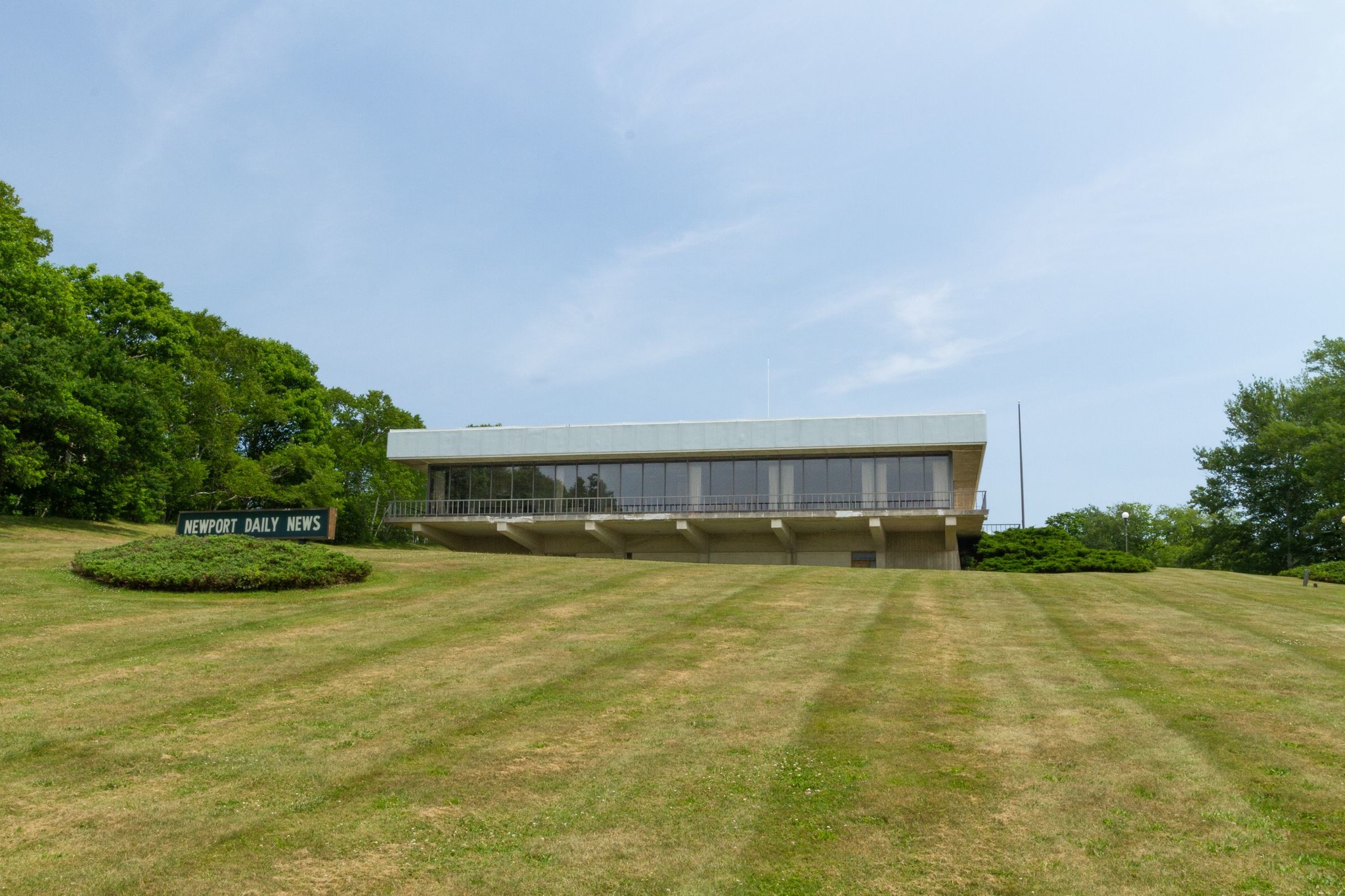 101 Malbone Rd, Newport, RI à vendre Photo du bâtiment- Image 1 de 1