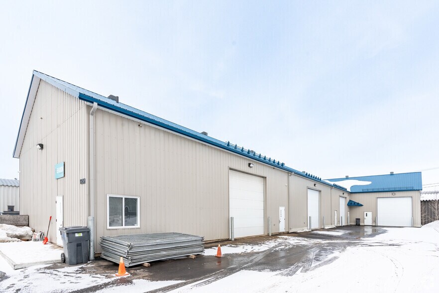 1245 St J.-A.-Bombardier, Lévis, QC à louer - Photo principale - Image 1 de 4