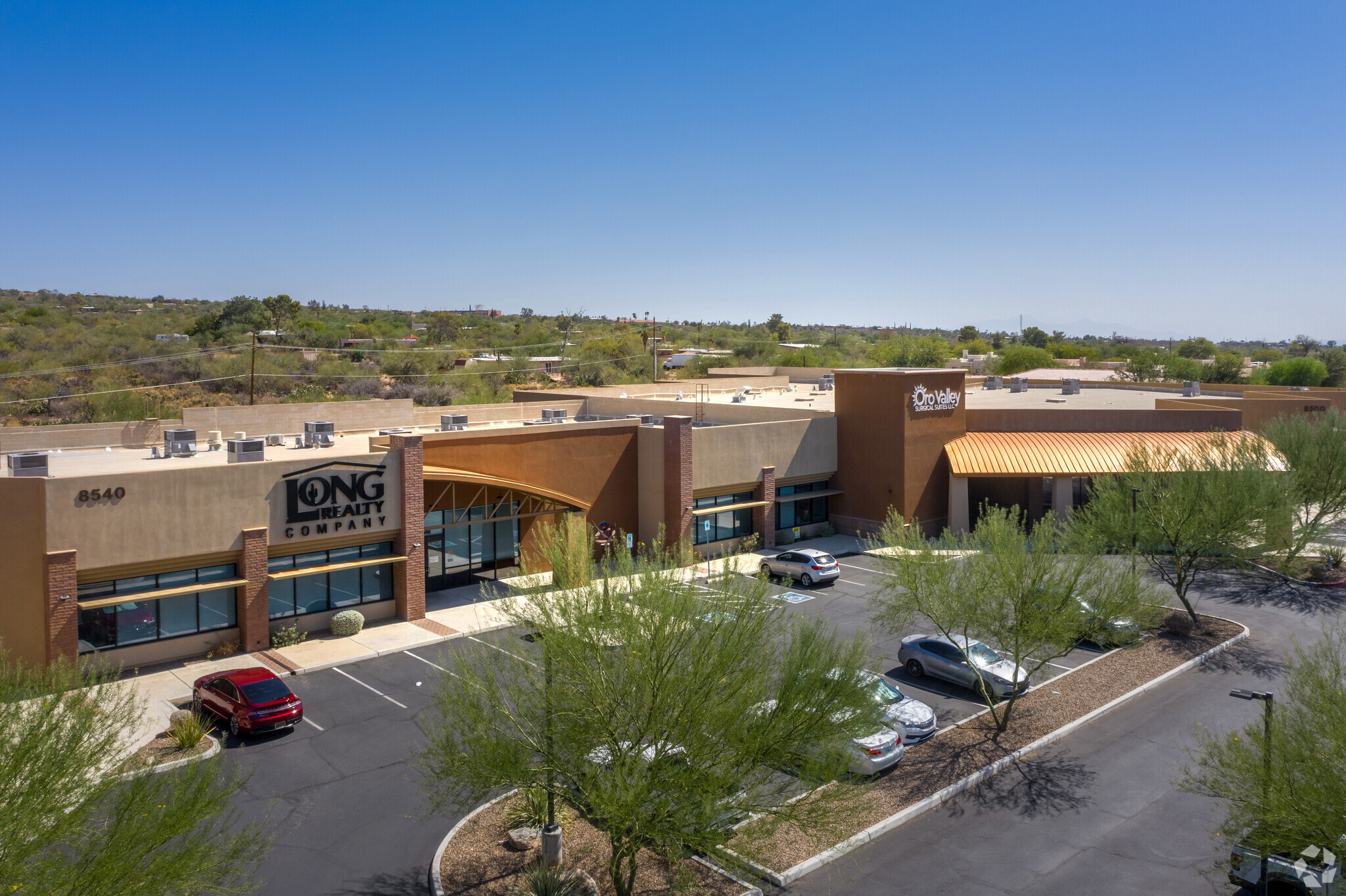 8500 N Oracle Rd, Tucson, AZ à louer Photo du bâtiment- Image 1 de 5