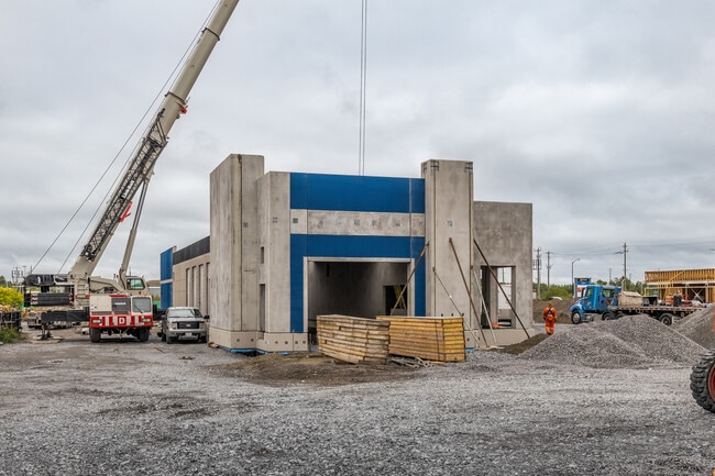 Plus de détails pour 3155 Palladium Dr, Kanata, ON - Commerce de détail à vendre