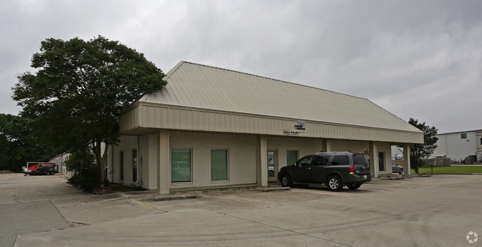 11616 Industriplex Blvd, Baton Rouge, LA for lease - Primary Photo - Image 1 of 30