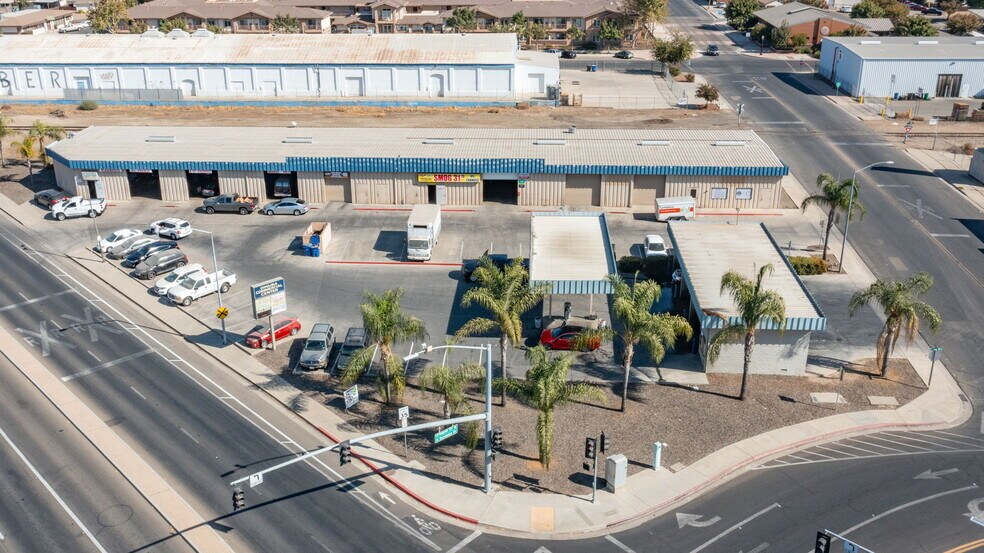 281 W Merced St, Dinuba, CA à louer - Photo du bâtiment - Image 2 de 9