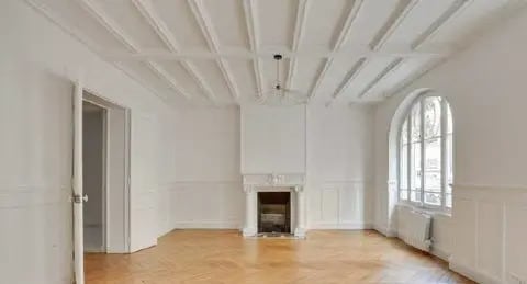 Office in Paris for lease - Interior Photo - Image 1 of 8