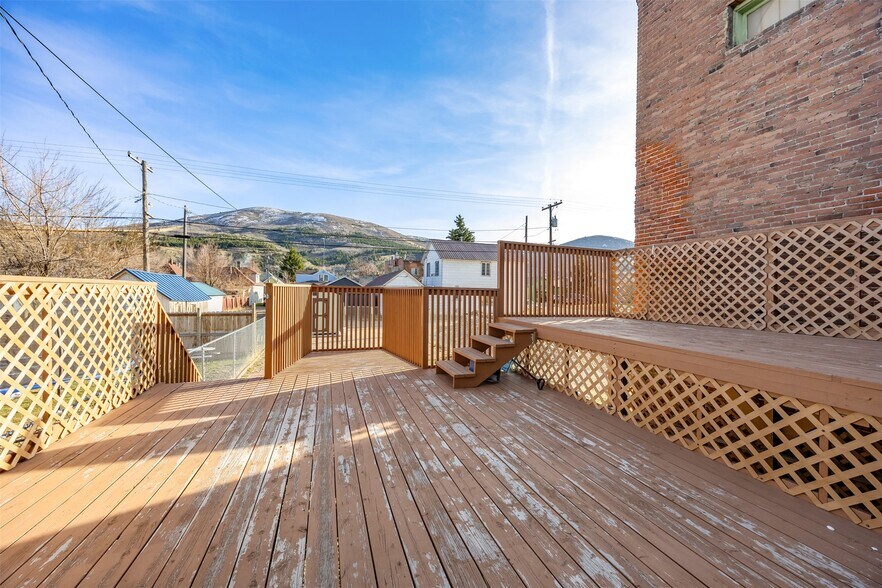 605 E Park Ave, Anaconda, MT à vendre - Photo du bâtiment - Image 3 de 17