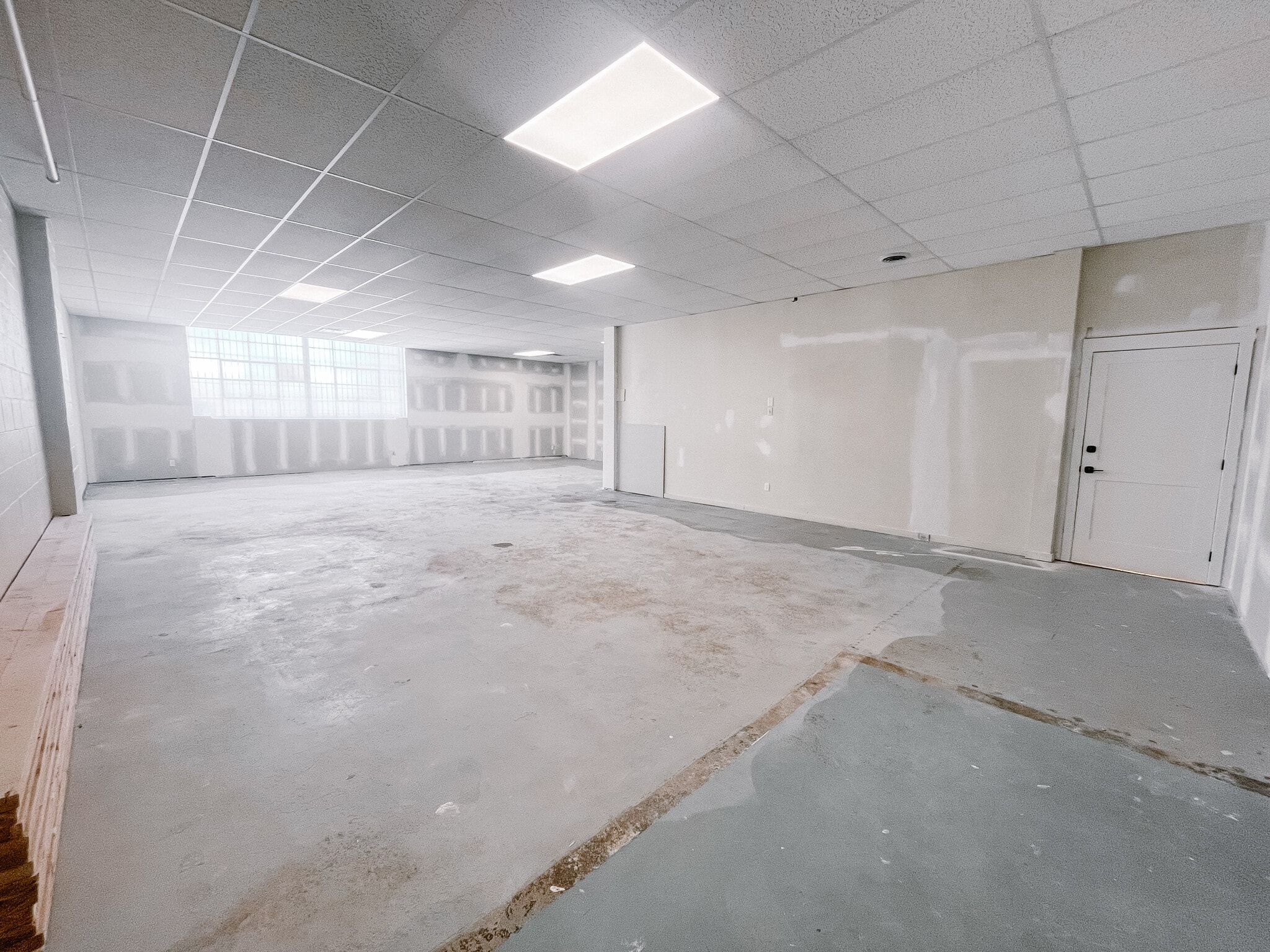 340-390 Saskatoon St, London, ON à louer Photo intérieure- Image 1 de 1