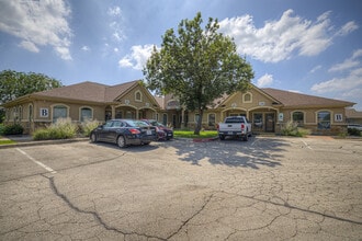 1619 E Common St, New Braunfels, TX à vendre Photo intérieure- Image 2 de 15