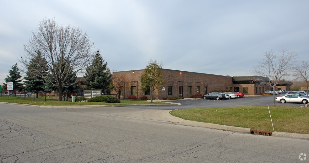 28457 Ballard Dr, Lake Forest, IL à louer - Photo du bâtiment - Image 2 de 42