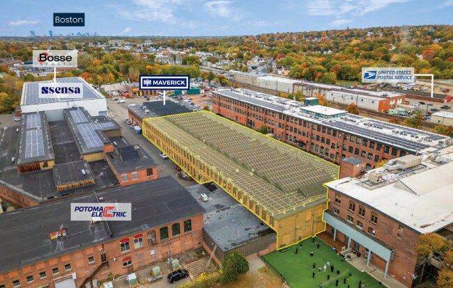 1 Westinghouse Plz, Hyde Park, MA à vendre - Photo du bâtiment - Image 2 de 9