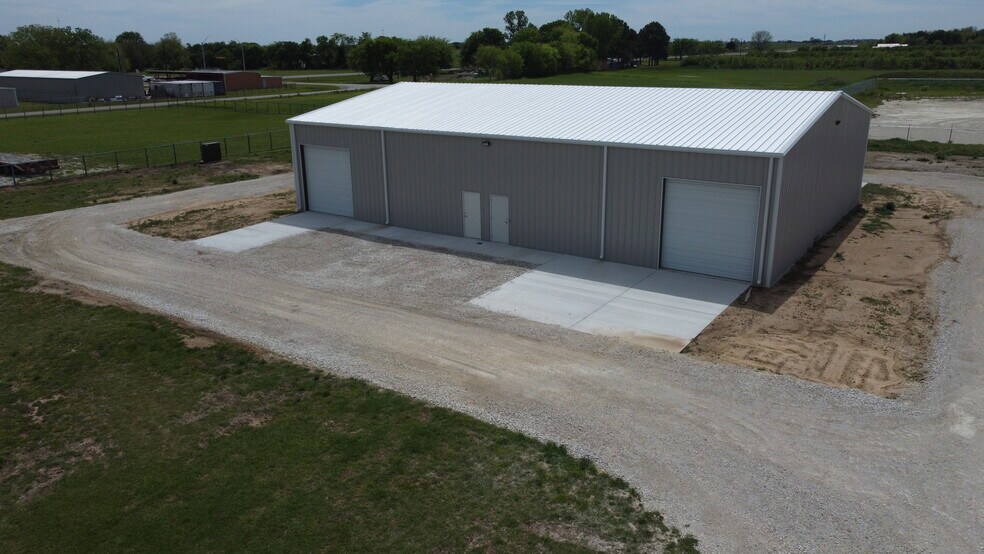 490 Locust St, Whitesboro, TX à louer - Photo du bâtiment - Image 2 de 15