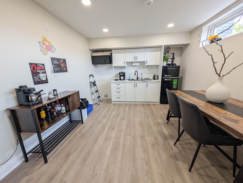 172-174 Eastchester Ave, St Catharines, ON for lease - Building Photo - Image 3 of 26