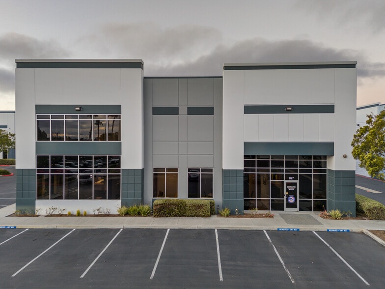 803-827 Anchorage Place, Chula Vista, CA for lease - Building Photo - Image 3 of 34