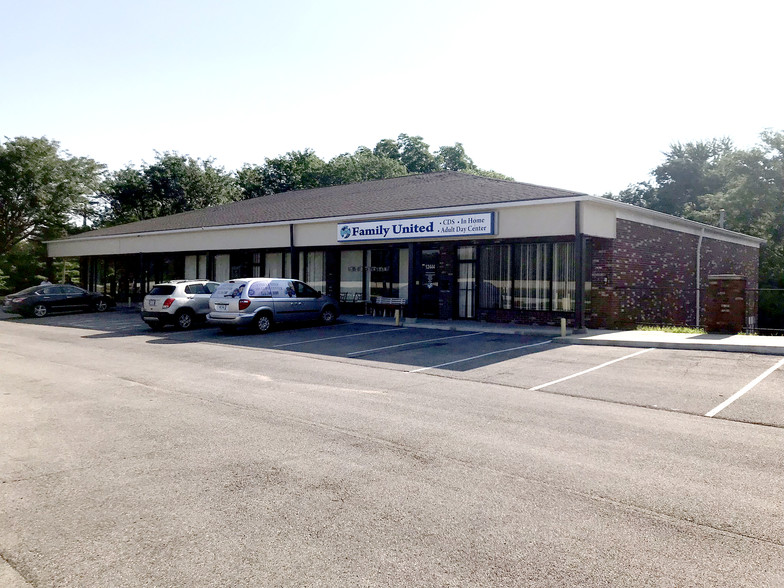 12440-12450 Lusher Rd, Saint Louis, MO for sale - Building Photo - Image 1 of 2