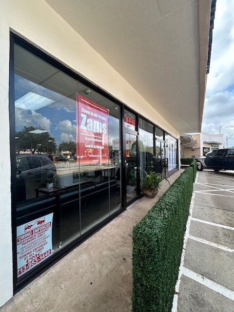 2515 W Holcombe Blvd, Houston, TX for lease Building Photo- Image 1 of 6